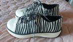 Zebra sneakers mt 42, Ophalen of Verzenden, Zo goed als nieuw