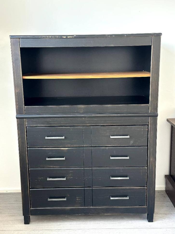 Massief houten kast (100x45x140 cm), Antiek en Kunst, Antiek | Meubels | Kasten, Ophalen