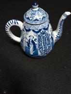 Delfts Blauwe Chinese Theepot met Signatuur, Antiek en Kunst, Antiek | Keramiek en Aardewerk, Ophalen of Verzenden