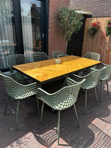 Bijzondere vintage visgraattafel 180x90 beschikbaar voor biedingen