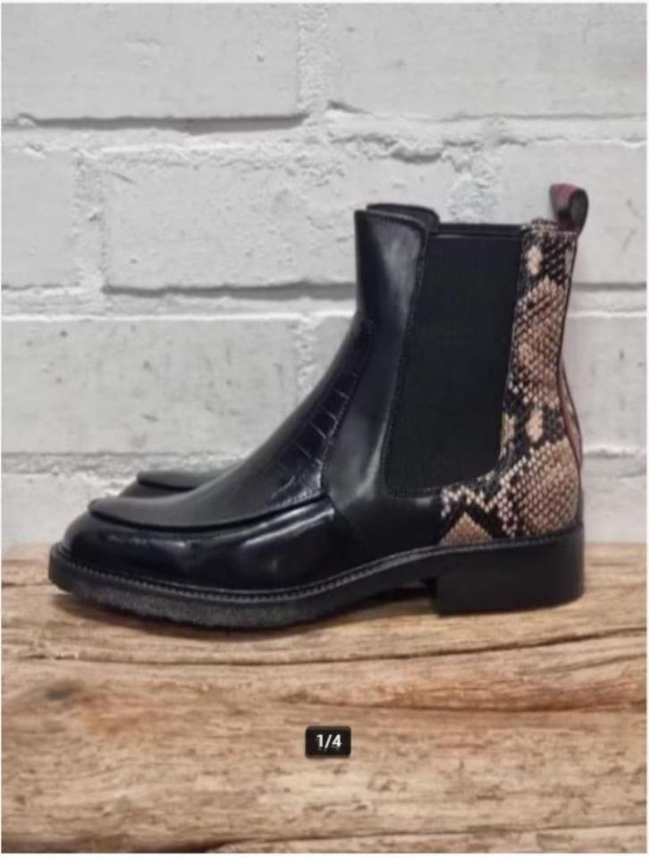 BilliBi - Prachtige leren chelseaboots maat 40 - Nieuw €255, Kleding | Dames, Schoenen, Nieuw, Lage of Enkellaarzen, Zwart, Ophalen of Verzenden