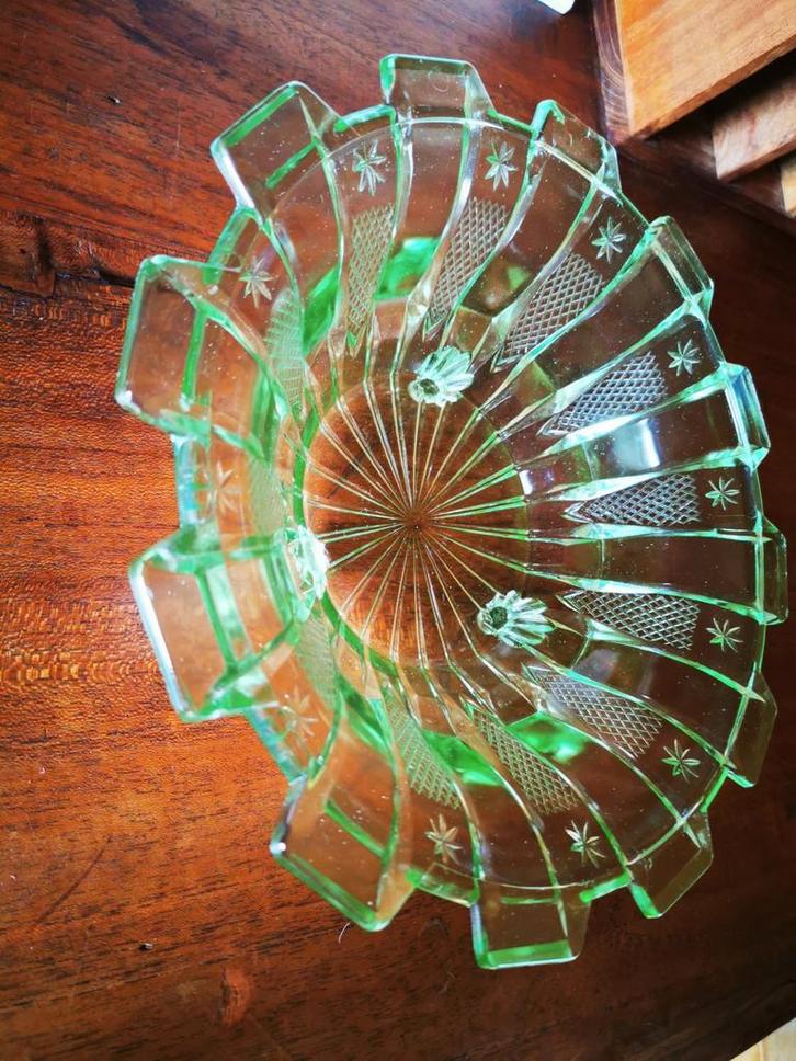Groene Art Deco Glazen Schaal, Antiek en Kunst, Antiek | Glas en Kristal, Ophalen