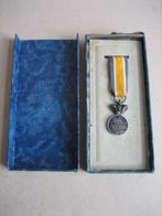 Oude medaille draagmedaille Orde van Oranje Nassau zilver, Verzamelen, Ophalen of Verzenden