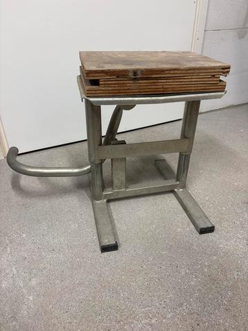 Motorcross Standaard beschikbaar voor biedingen