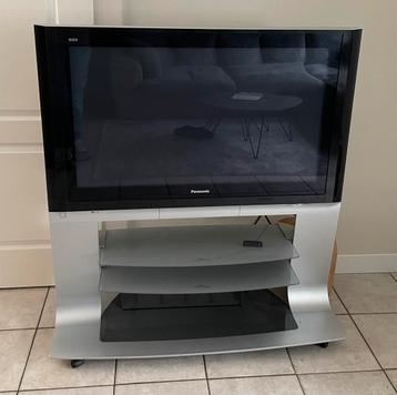Panasonic TH-42PV500E op meubel beschikbaar voor biedingen