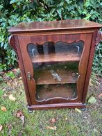Vintage vitrinekastje kastje kast met vogeltje geetst, Antiek en Kunst, Ophalen
