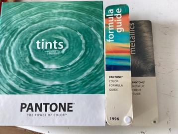 Pantone color tint selector, color guide, metallics waaier beschikbaar voor biedingen