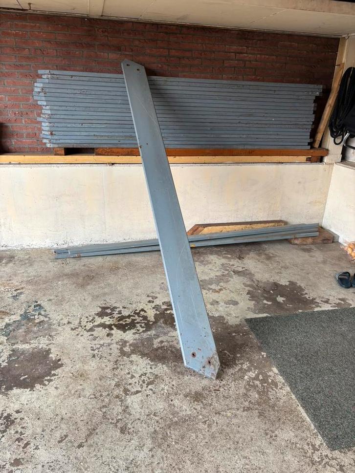 Hout en planken, Doe-het-zelf en Verbouw, Hout en Planken, Zo goed als nieuw, Plank, Overige houtsoorten, 200 tot 250 cm, 25 tot 50 mm