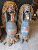 2 houten Afrikaanse beelden 115 cm hoog. €300, Antiek en Kunst, Ophalen