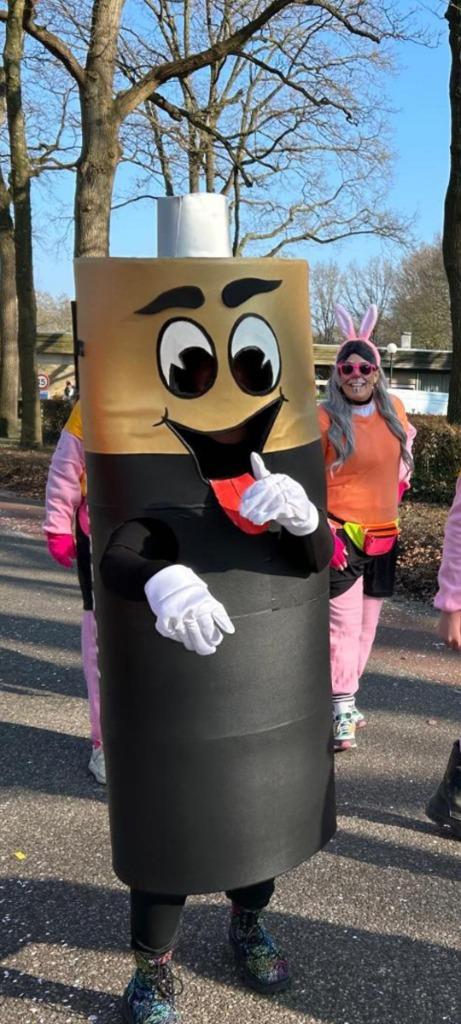 Carnavalswagen complete loopgroep Duracell, Hobby en Vrije tijd, Feestartikelen, Zo goed als nieuw, Feestartikel, Carnaval, Ophalen