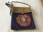 Leuk klein tasje uit vietnam., Sieraden, Tassen en Uiterlijk, Tassen | Damestassen, Ophalen of Verzenden, Nieuw, Schoudertasje