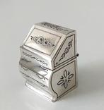 Oud Zilveren Lodereindoosje uit 1967 ivv Klepbureau Secretai, Verzenden