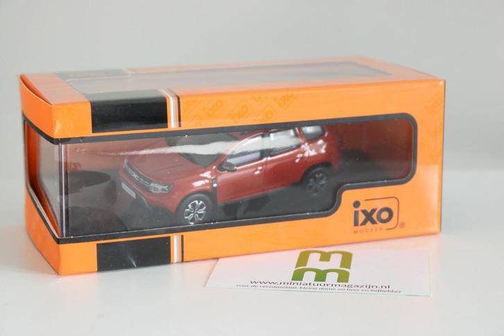 Dacia Duster 2023 oranje 1:43 IXO, Hobby en Vrije tijd, Modelauto's | 1:43, Nieuw, Auto, Overige merken, Verzenden