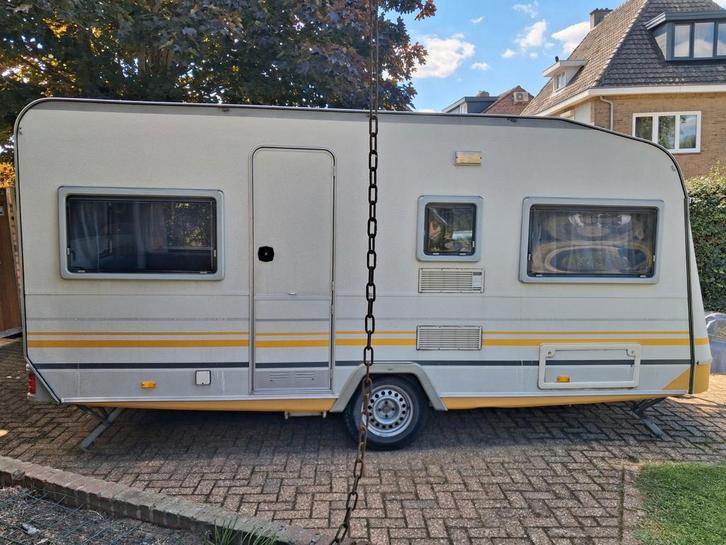 Knaus Südwind 6404 1994, Caravans en Kamperen, Caravans, Particulier, tot en met 4, 750 - 1000 kg, Rondzit, Knaus, Dwarsbed, Omvormbare zithoek