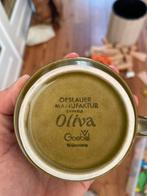 ‘Oliva’ groen glimmend, Huis en Inrichting, Keuken | Servies, Ophalen, Zo goed als nieuw, Overige stijlen, Kop(pen) en/of Schotel(s)