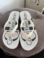 Slippers van calvin klein maat 39, Ophalen of Verzenden, Zo goed als nieuw, Calvin Klein, Wit