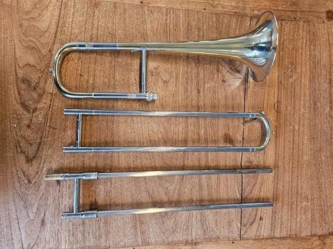 Miraphone Eb Alto Trombone, Muziek en Instrumenten, Blaasinstrumenten | Trombones, Gebruikt, Alt, Ophalen