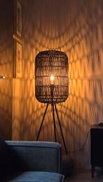 Vloerlamp Rami zwart van Kwantum, Huis en Inrichting, Lampen | Vloerlampen, Ophalen, Gebruikt