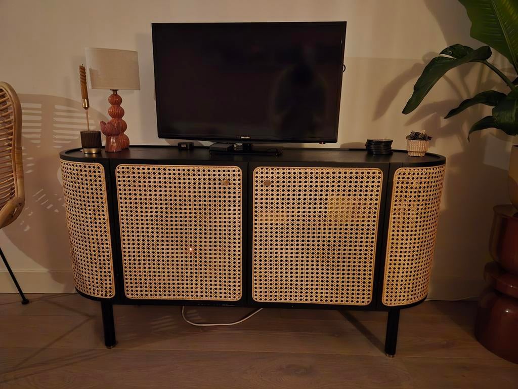 Ruim dressoir met webbing details - zo goed als nieuw, Huis en Inrichting, Kasten | Dressoirs, Ophalen, 100 tot 150 cm, Bohemian, Modern