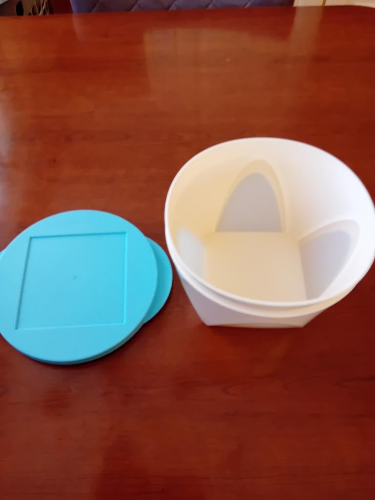Tupperware Voorraaddozen - 4 stuks, Huis en Inrichting, Keuken | Tupperware, Ophalen of Verzenden, Gebruikt, Blauw, Bus of Trommel