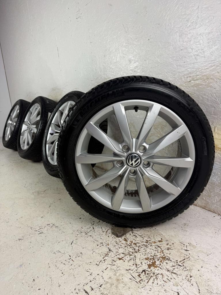 Originele Volkswagen Golf Caddy velgen 17" 5x112 Dijon 8mm!