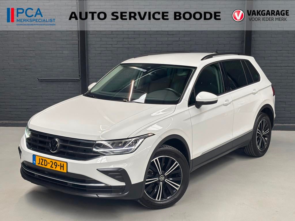 Volkswagen TIGUAN 1.5 TSI (150 pk) Life automaat - camera -, Auto's, Volkswagen, Euro 6, 4 cilinders, Wit, Bedrijf