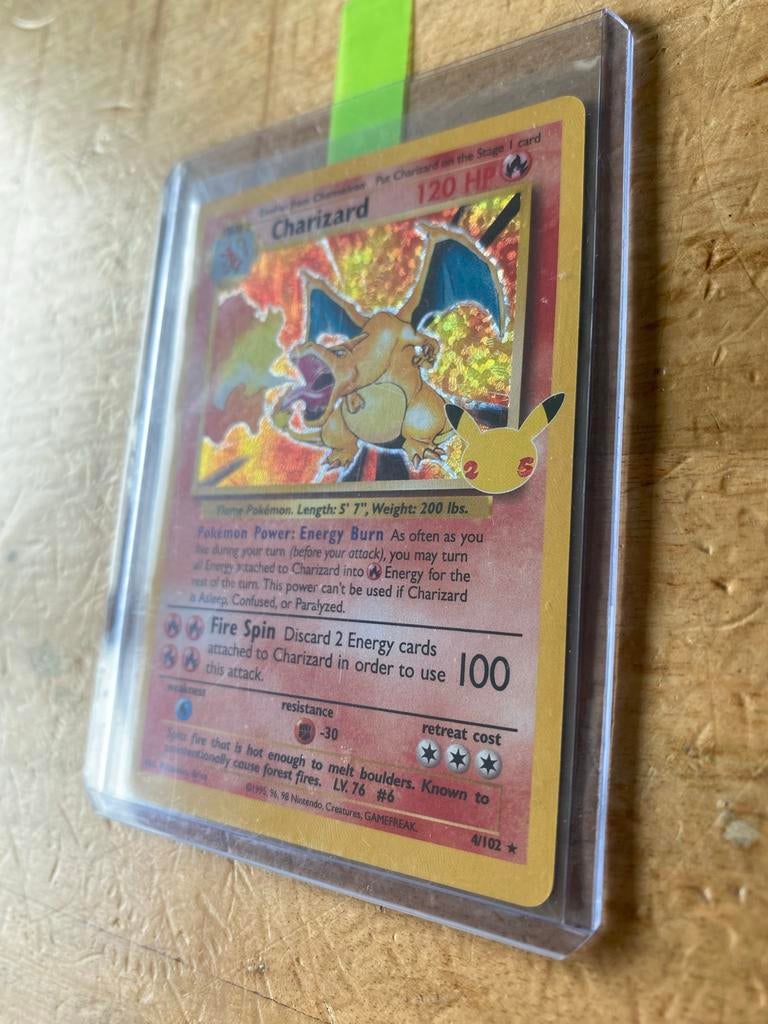 Charizard 25th anniversary promo Pokémon kaart, Ophalen of Verzenden, Gebruikt, Losse kaart, Foil
