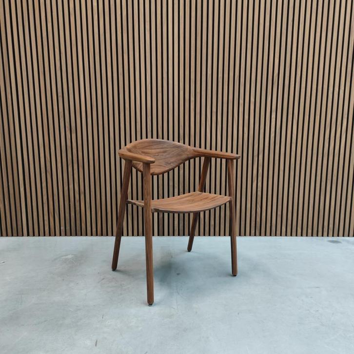 Artisan Naru eetkamerstoel, Antiek en Kunst, Antiek | Meubels | Stoelen en Banken, Ophalen of Verzenden