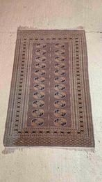 Perzisch handgeknoopt tapijtje 132/81 cm, Huis en Inrichting, Stoffering | Tapijten en Kleden, Gebruikt, 100 tot 150 cm, Etten-Leur