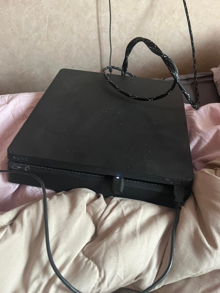 Ps4 + jbl headset, Online, Overige genres, 1 speler, Virtual Reality