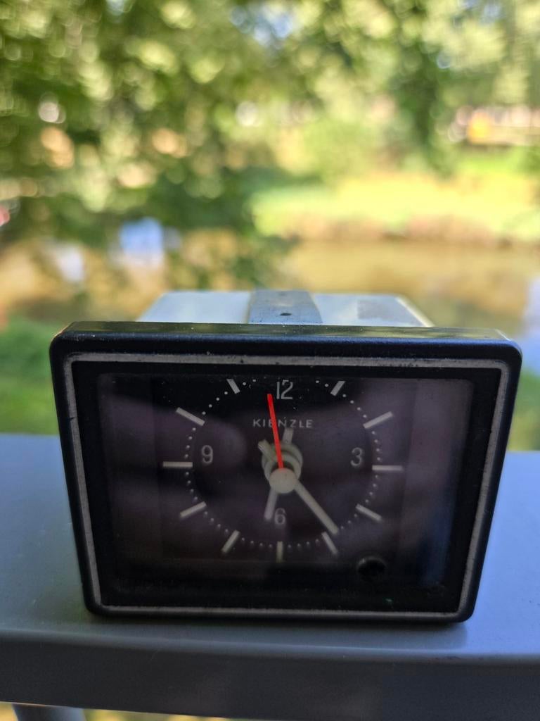 Kienzle dashboardklok – Jaguar XJ6 / XJ12 / XJS / Daimler, Ophalen of Verzenden, Gebruikt, Analoog