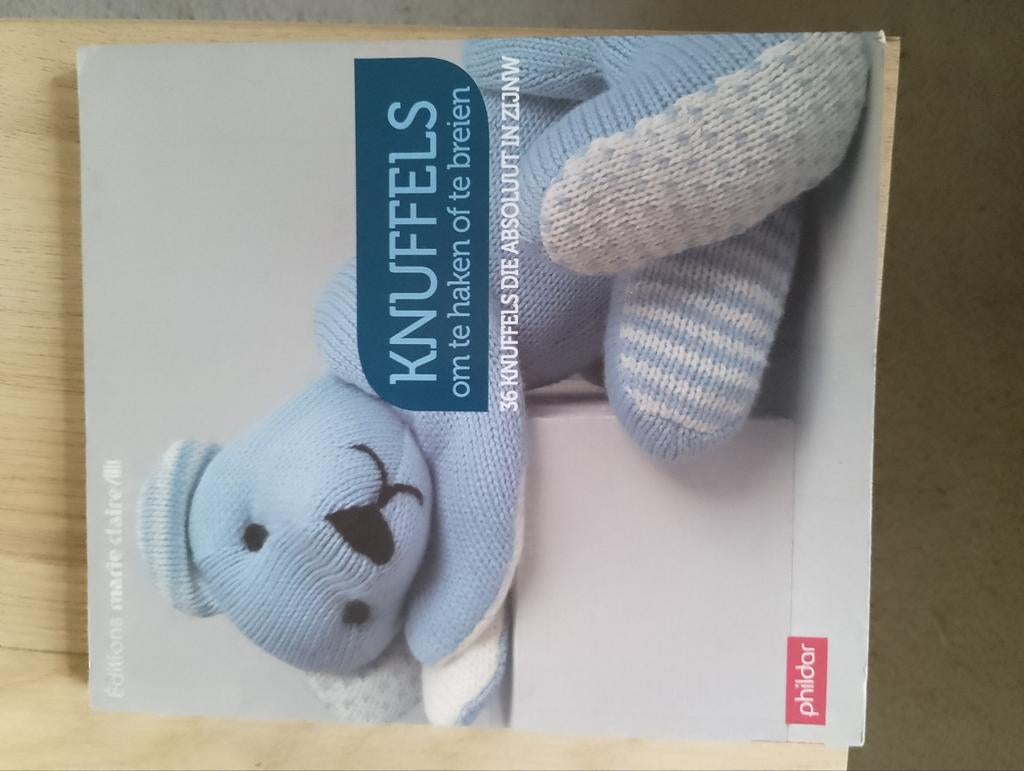 Haak- en breiboek 'Knuffels' Marie Claire, Ophalen of Verzenden, Zo goed als nieuw, Breien of Haken, Patroon of Boek