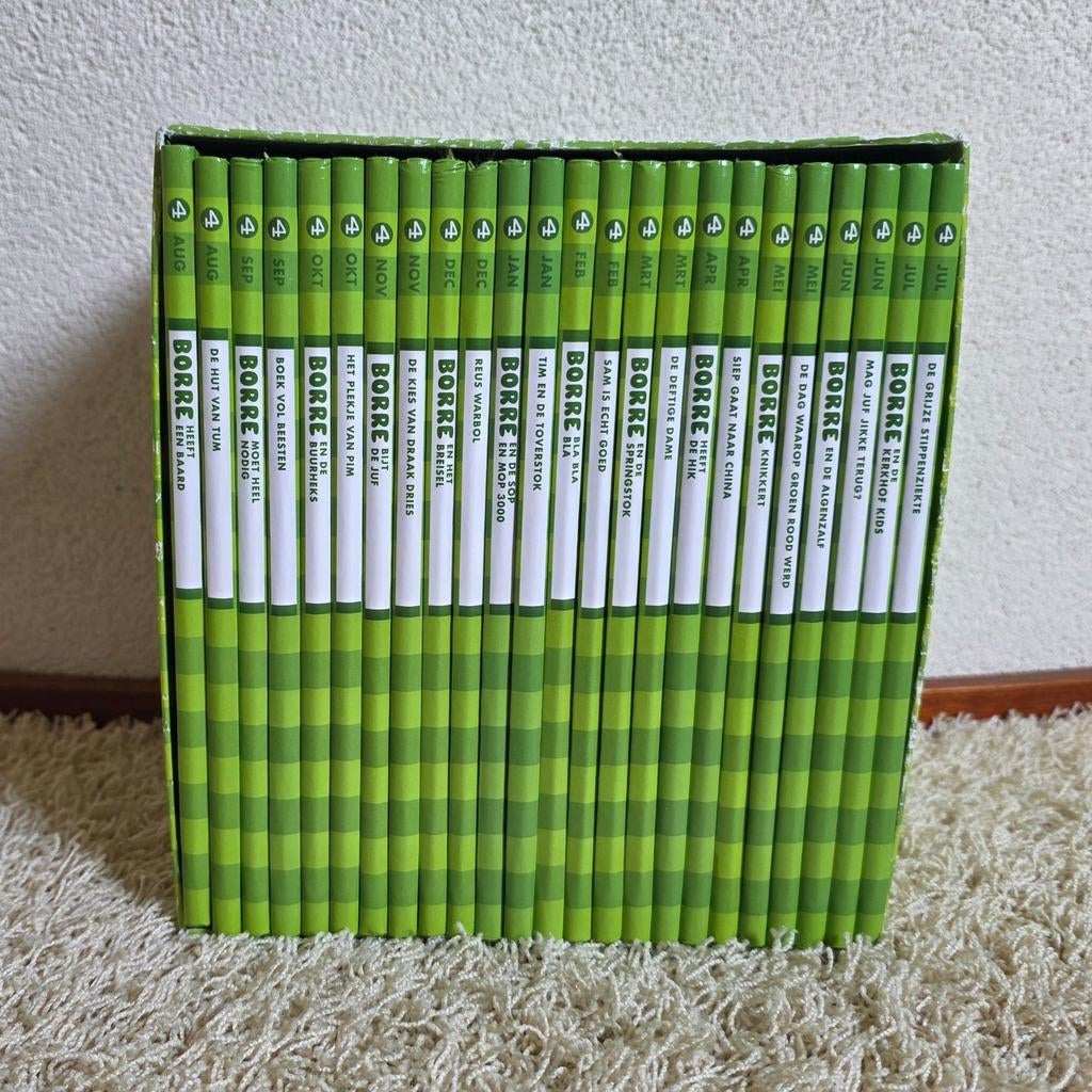 Complete set Borre boekjes groep 4 met bewaarbox, Ophalen of Verzenden, Zo goed als nieuw, Borre leesclub, Fictie algemeen
