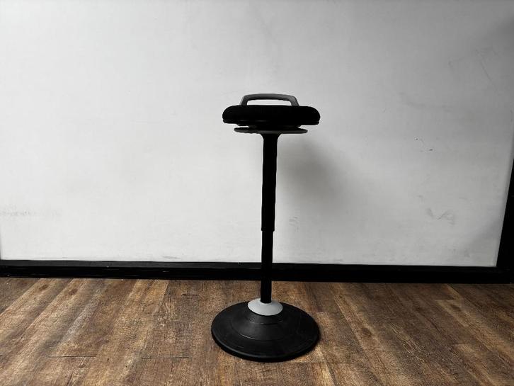 Zwart/Grijze Zit-sta kruk, Huis en Inrichting, Bureaustoelen, Bureaukruk, Zwart, Ophalen of Verzenden