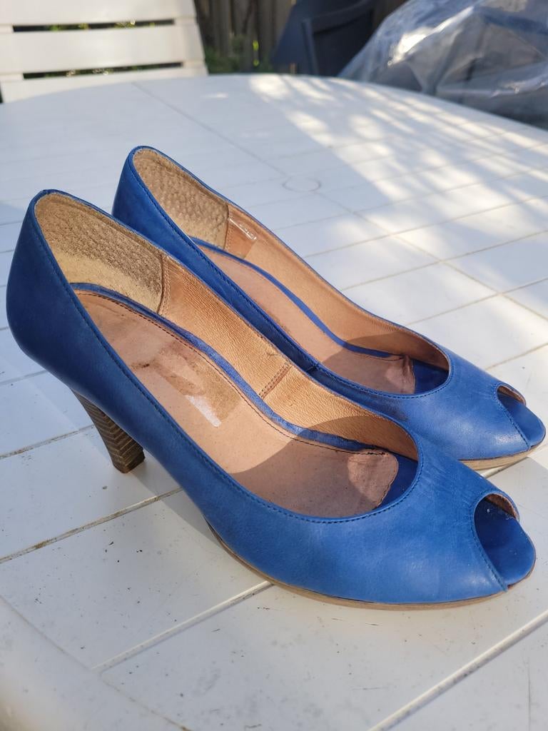 Blauwe leren open pumps, Cellini, mt 39, Pumps, Blauw, Cellini, Ophalen of Verzenden