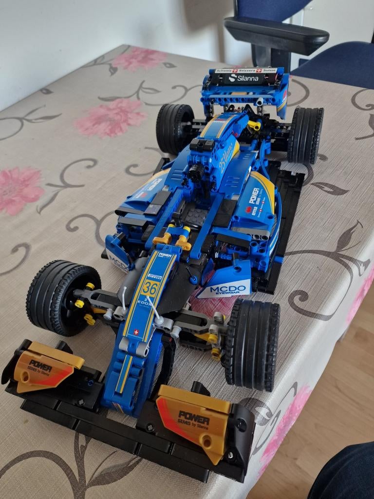 Te koop f1 auto lego technic, Hobby en Vrije tijd, Modelbouw | Radiografisch | Auto's, Ophalen, Overige schalen, Auto onroad