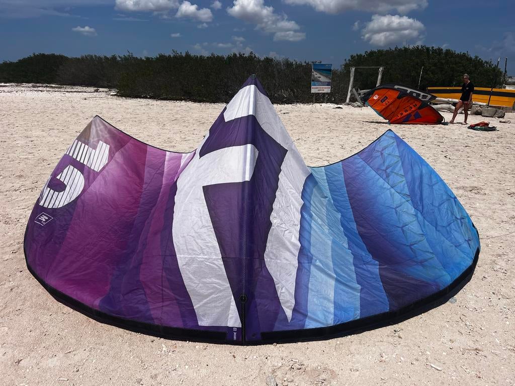 Harlem Thrive 13m en Bar, Watersport en Boten, Kitesurfen, Gebruikt, 13 m², Geen board, Ophalen of Verzenden