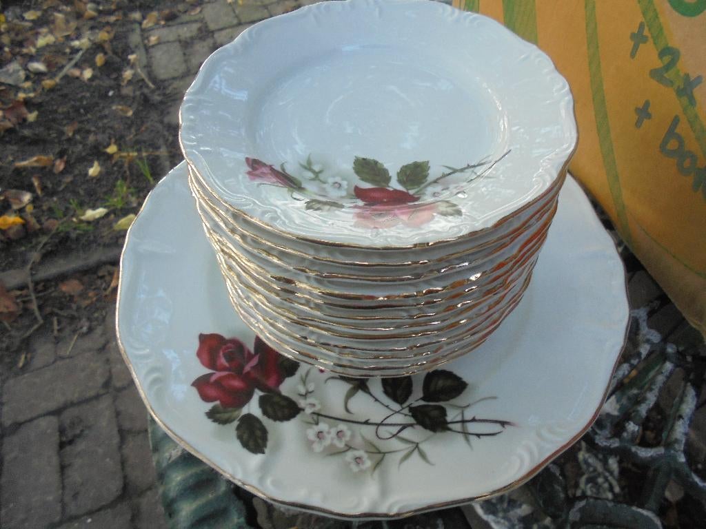 Gebakstel Edelstein Bavaria Maria-Theresia met rode roos, Antiek en Kunst, Antiek | Servies compleet, Ophalen of Verzenden