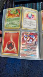 Oude pokemon kaarten in map, Hobby en Vrije tijd, Verzamelkaartspellen | Pokémon, Ophalen of Verzenden, Gebruikt, Meerdere kaarten