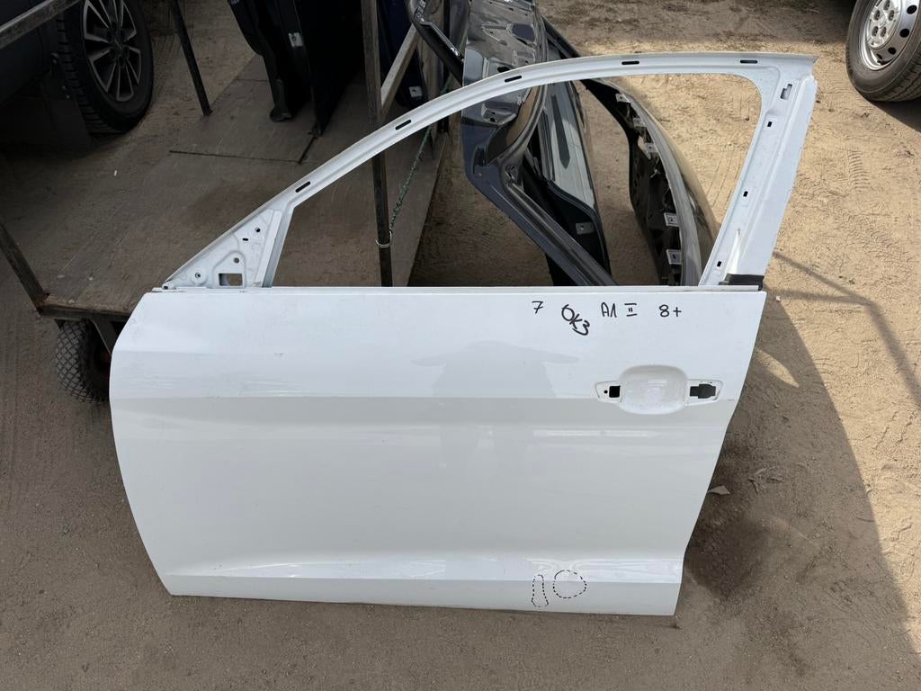 Audi a1 82A Portier deur links voor wit, Ophalen of Verzenden