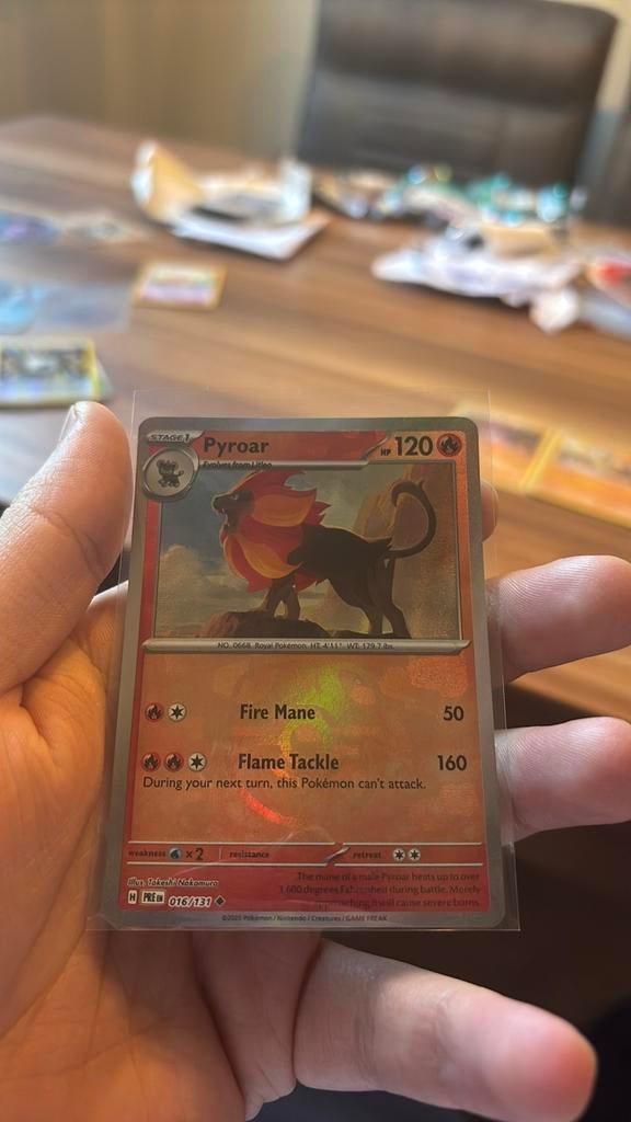 Pyroar Master Ball Holo Pokémon Kaart - Zeldzaam!, Ophalen of Verzenden, Zo goed als nieuw, Losse kaart, Foil
