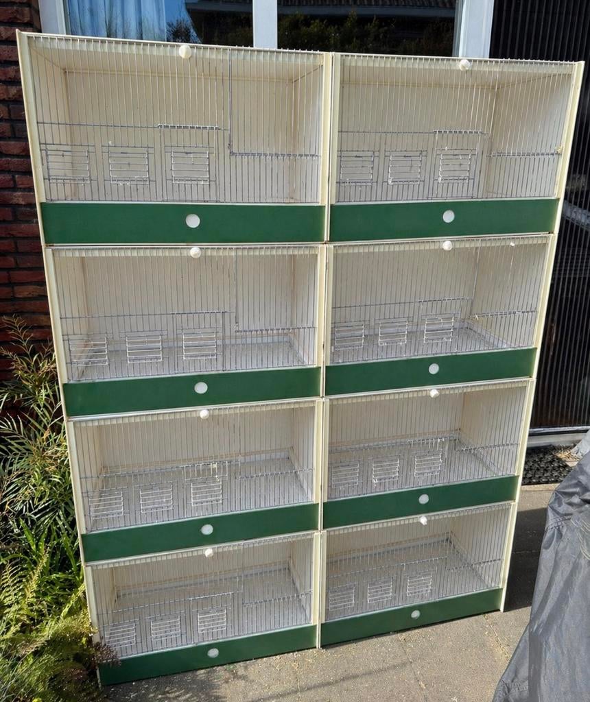 Heesakkers kunststof broedkooien, Dieren en Toebehoren, Vogels | Hokken en Kooien, Ophalen, Zo goed als nieuw, Kunststof, Broedkooi of Kweekkooi