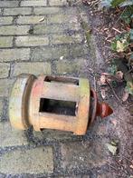 Oude terracotta schoorsteenpot, Ophalen, Gebruikt