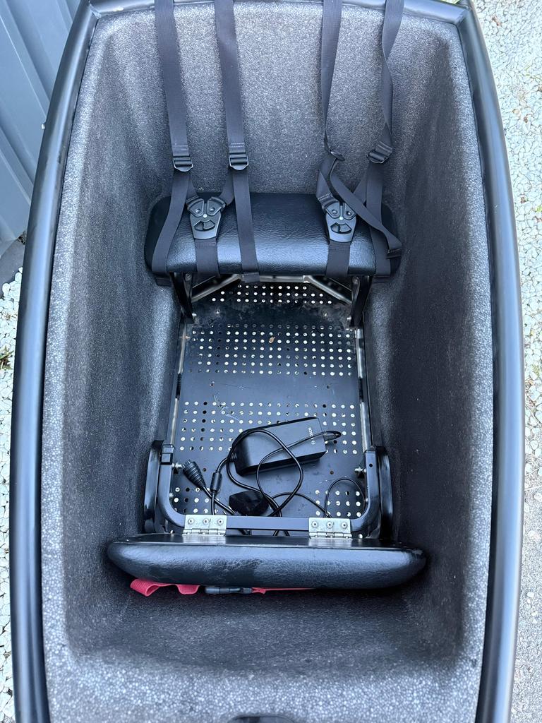 Urban arrow family topstaat met accessoires, Fietsen en Brommers, Fietsen | Bakfietsen, Overige merken, 4 kinderen of meer, Luxueuze-bikes@hotmail.com