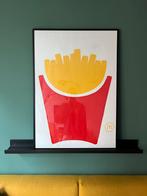 Minimalistische McDonald‘s XL poster ‘Friet’ in houten lijst, Ophalen