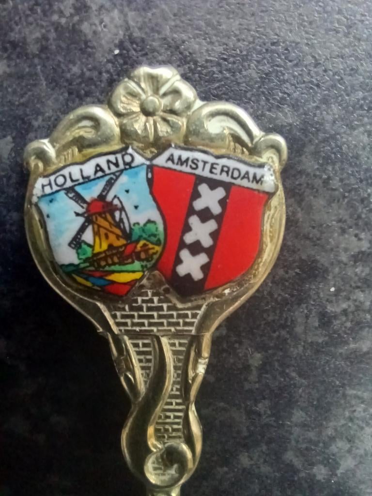 Souvenirlepeltje Amsterdam Holland molen emaille, Ophalen
