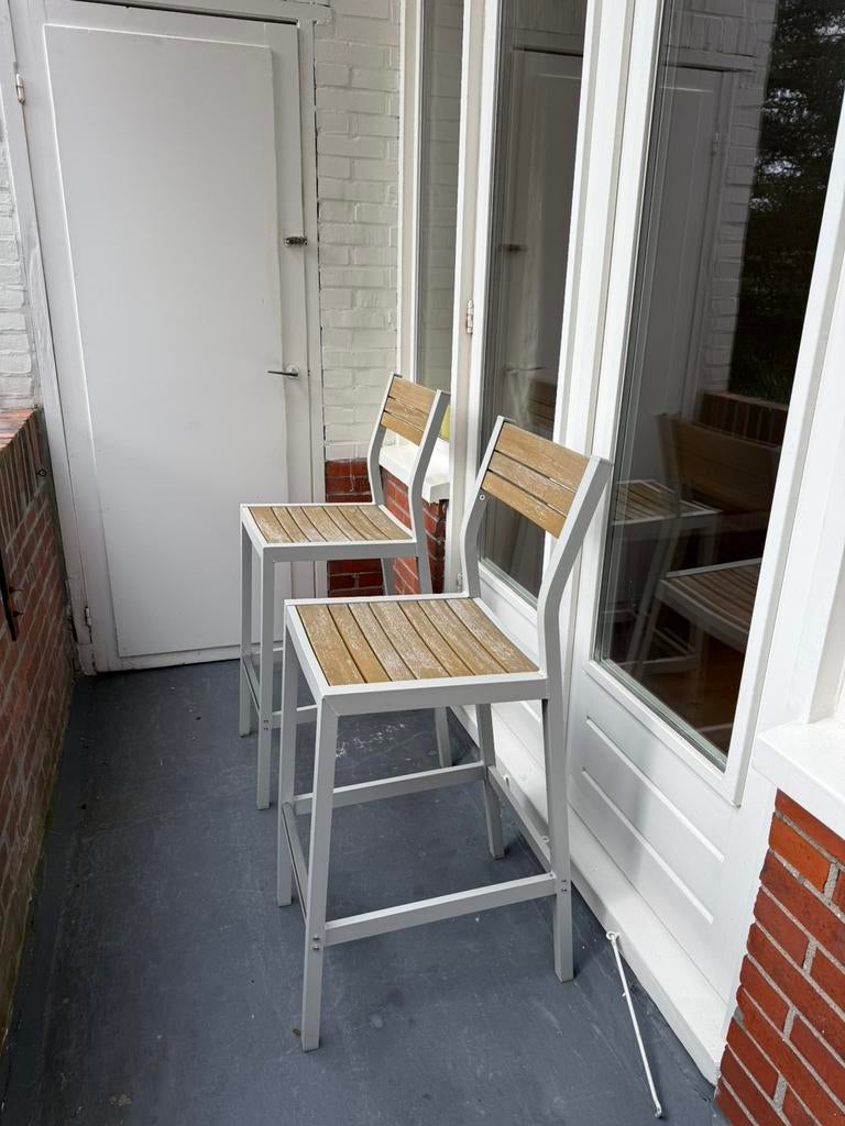 2 stuks Ikea Sjalland hoge barkrukken/ balkon stoelen, Ophalen, Zo goed als nieuw, Hout