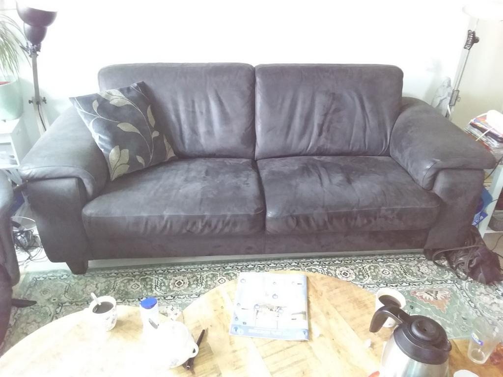 Comfortabele 3 zitsbank van geruwd leder, Gebruikt, Driepersoons, Ophalen of Verzenden, Rechte bank