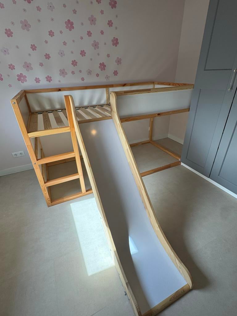 Ikea Kura bed met glijbaan - Halfhoogslaper, Kinderen en Baby's, Ophalen, Zo goed als nieuw, Halfhoogslaper