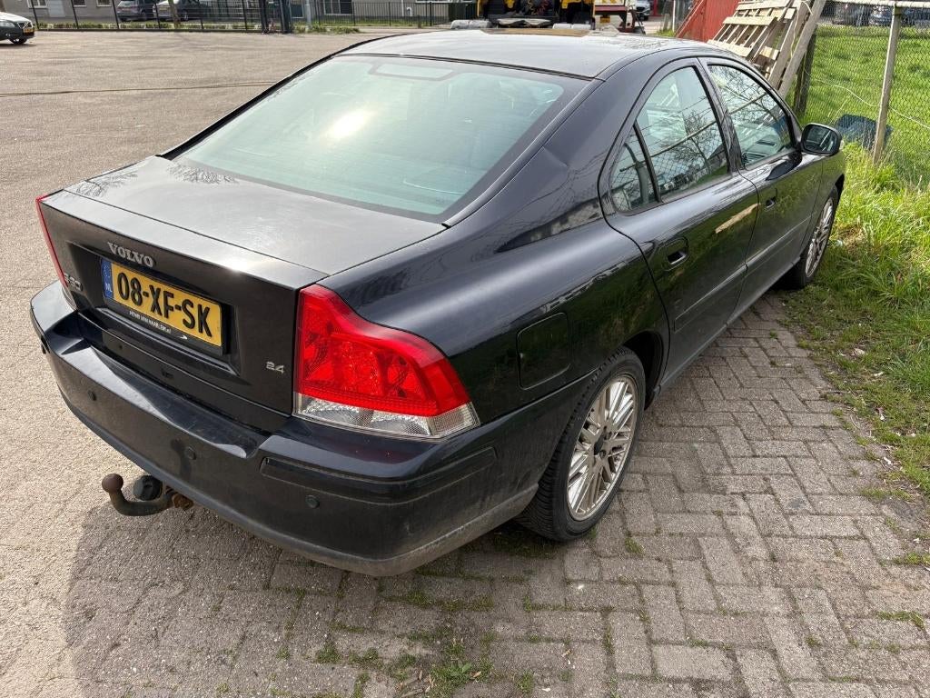 Volvo S60 2.4 170PK 2007 Zwart, Auto's, Volvo, Voorwielaandrijving, Zwart, S60, Zwart
